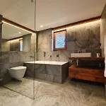 Luxury Engedi Chalet
