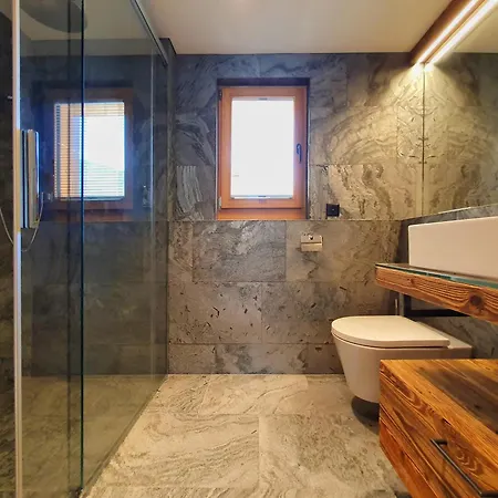 Luxury Engedi