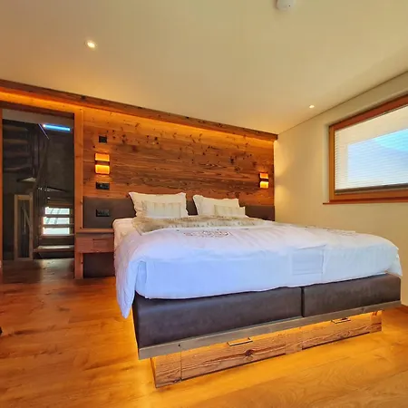 Luxury Engedi Chalet