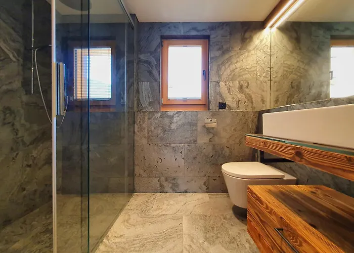 Luxury Engedi